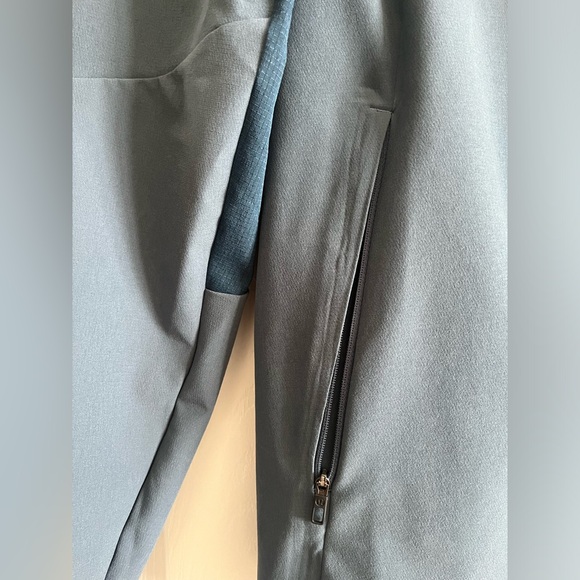 NWOT Lululemon Warp Lite Long Sleeve Crew - Size XL Iron Blue/Night Diver - Picture 10 of 14